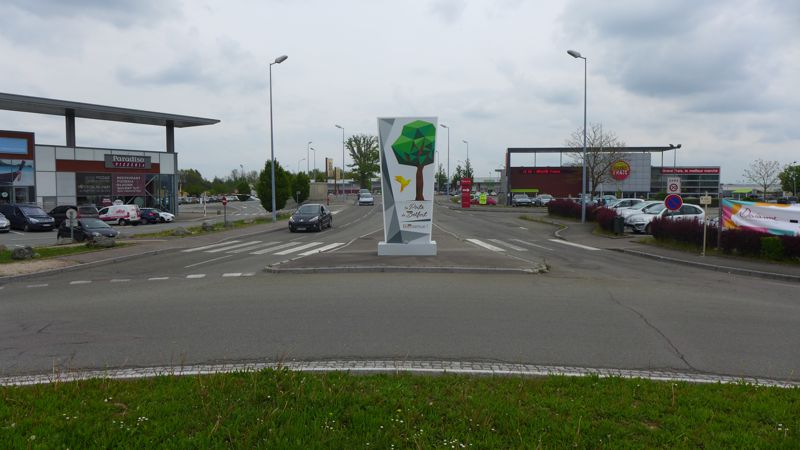 Entrée zone commerciale Porte de Belfort